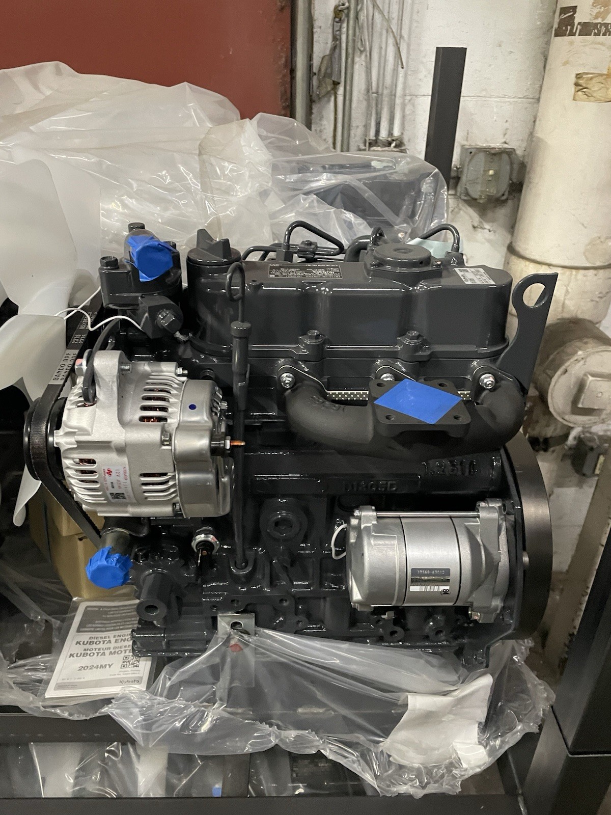 New Toro/ Kubota Engine 133-8083,1J991-24000 Model 1J99124000, D1305-EF03