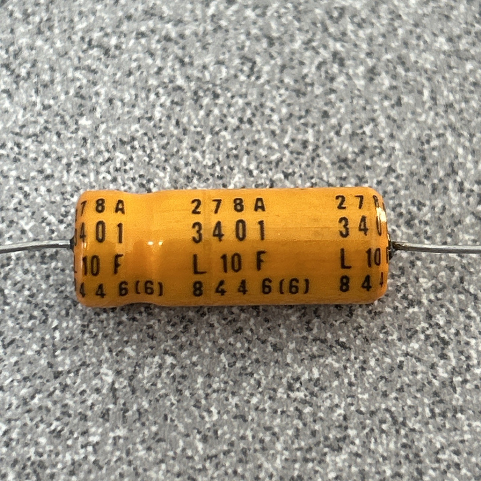 Siemens 25V 100uF Axial Electrolytic Capacitor (137 Pck)