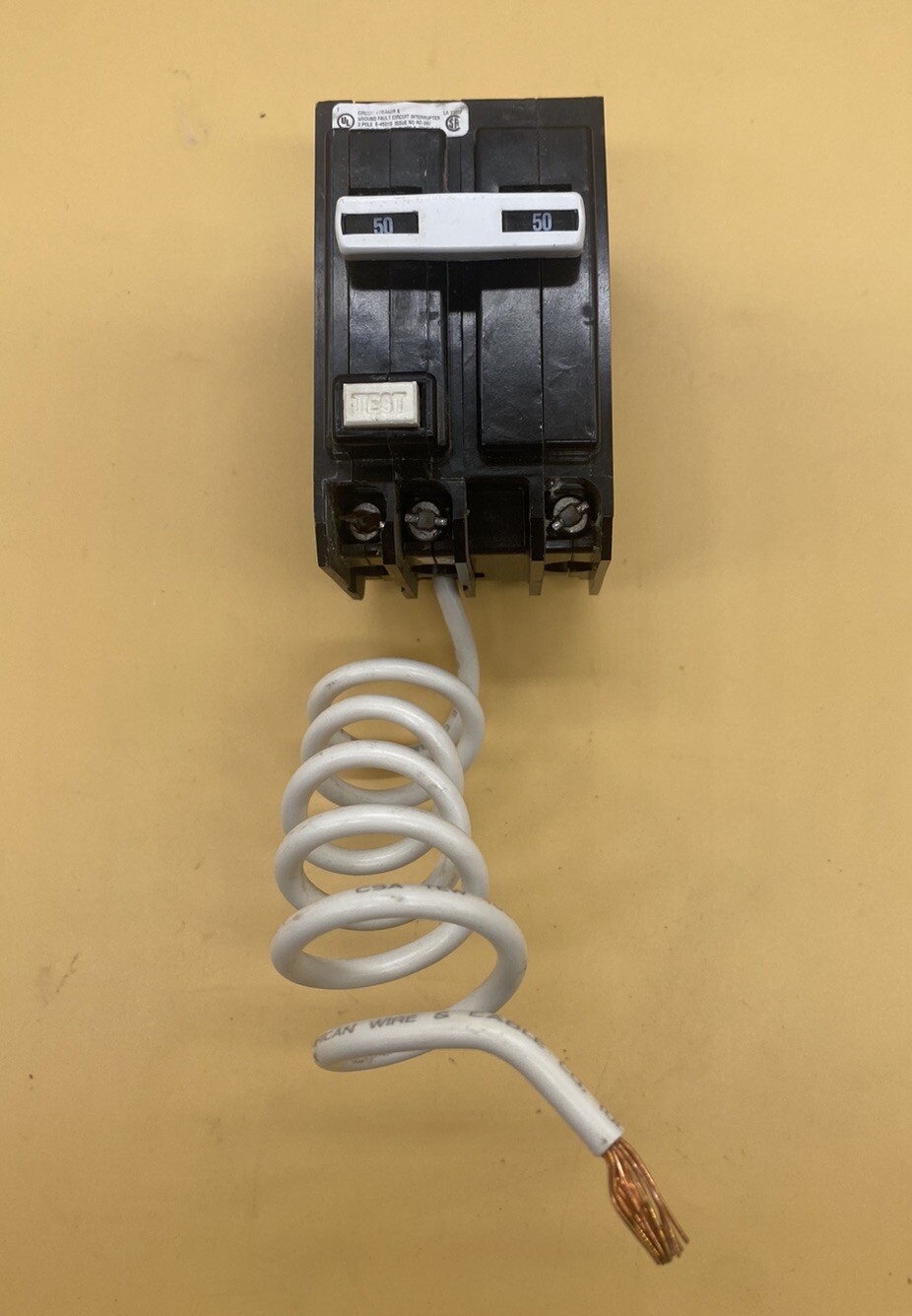 GE THQL2150GFT Plug-In Mount 2-Pole 50 Amp 120/240 Volt AC