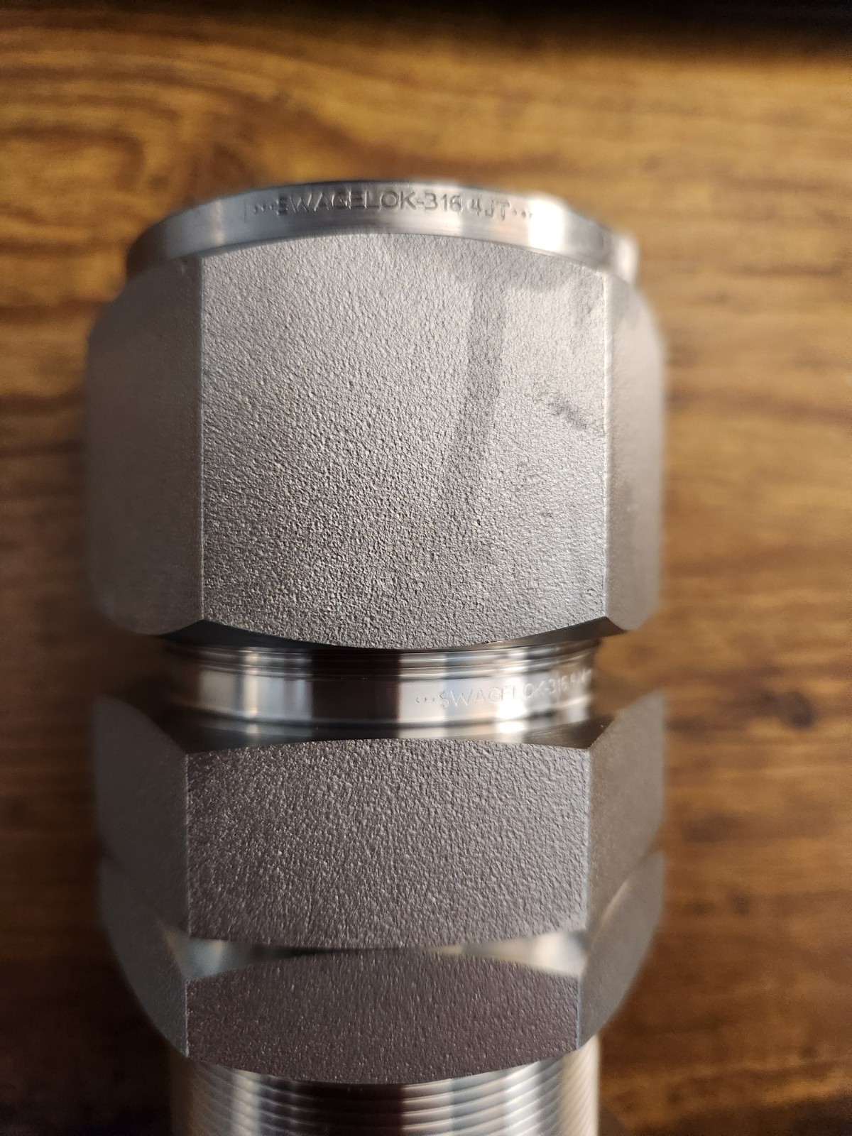 Swagelok Tube Fitting, Bulkhead Union, 1 1/2 in. Tube OD Part #: SS-2400-61