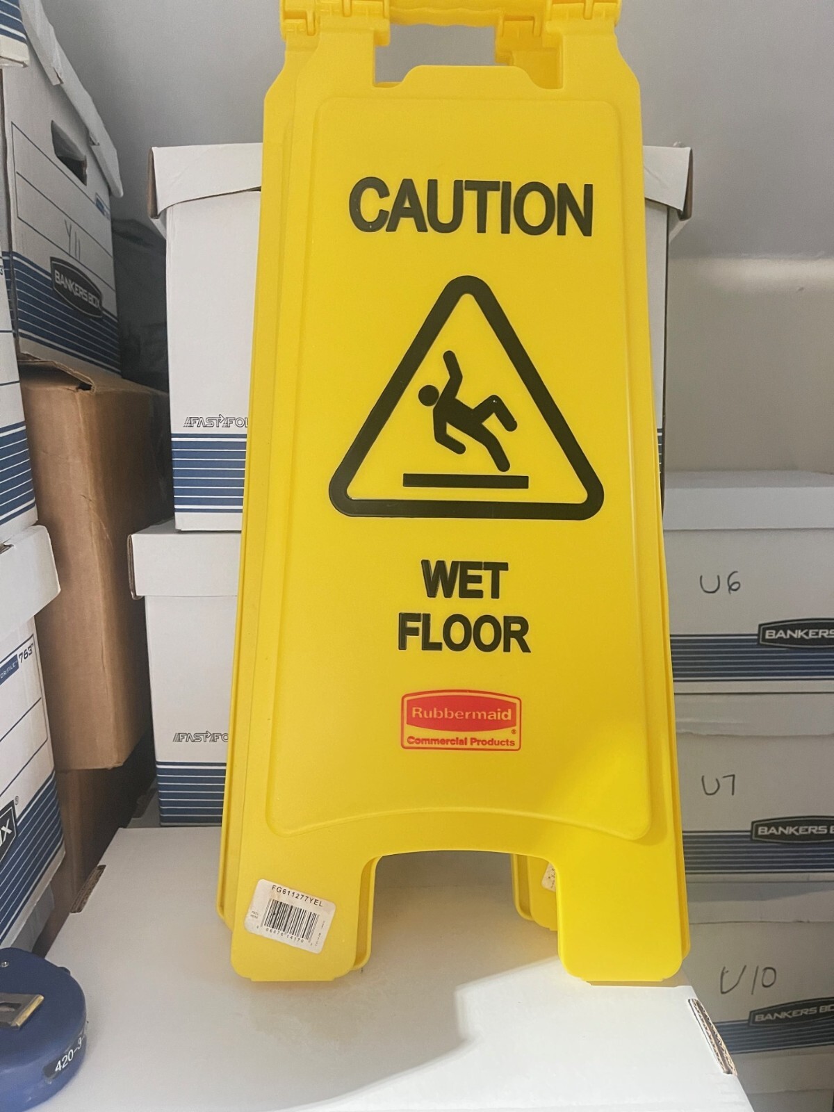 RUBBERMAID CAUTION WET FLOOR YELLOW 2 SIDED FOLDING SIGN (611277YEL)(DR)