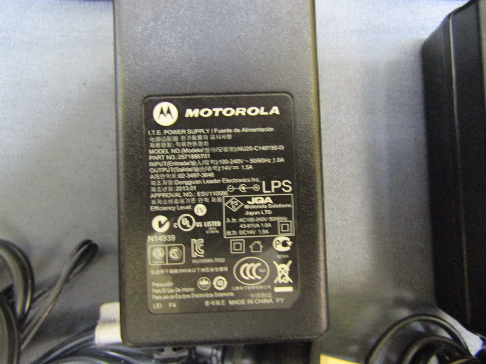 Lot of TEN Motorola Impres Charger WPLN4243 A For XPR6550 3500 Two Way Radios