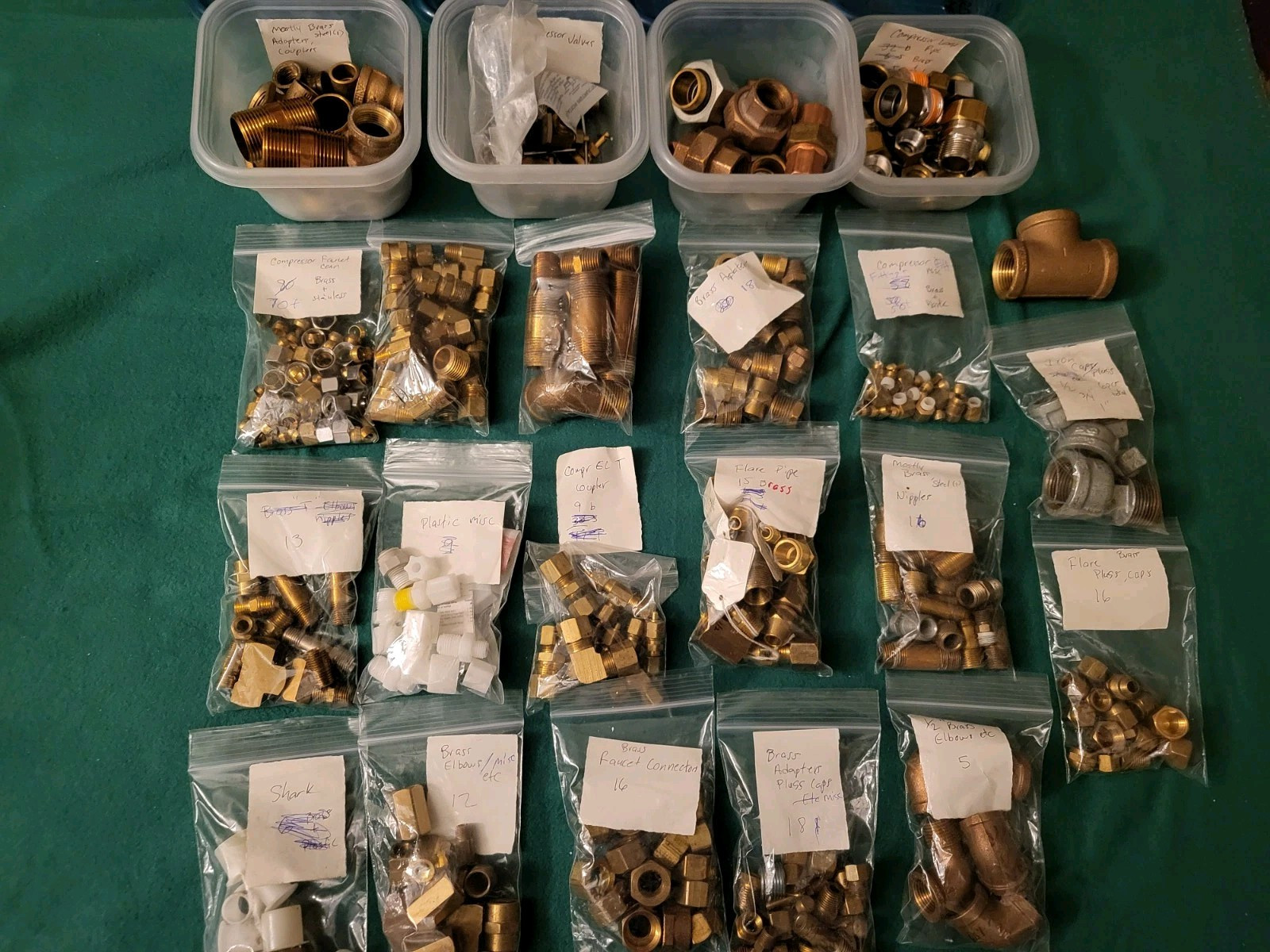 HUGE LOT OF BRASS FITTINGS, CONNECTORS FEW PLASTIC, IRON OVER 340 PIECES 24LBS