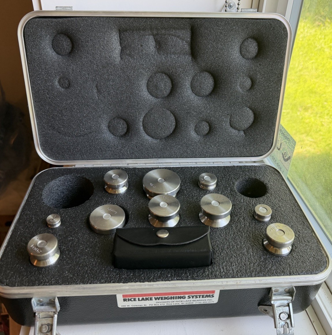 RICE LAKE WEIGHING SYSTEMS Calibration Weight Set Kit with Case 2LB to 1g