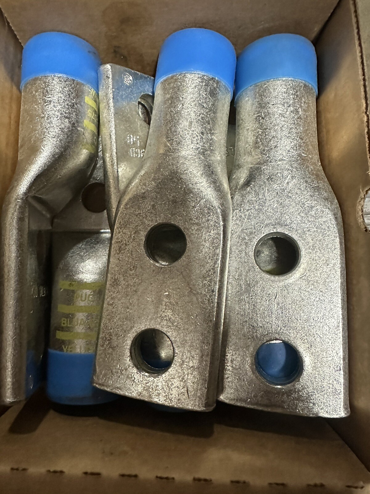 ⚡️Pennunion BLUA-075D Aluminum Compression Lug Two Hole 750 kcmil 075