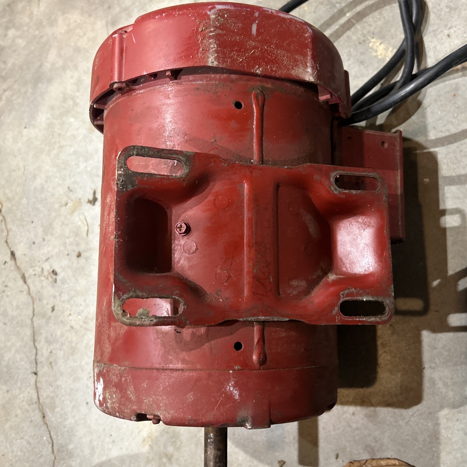 Leeson M6C17FB10L 1/0.75HP 115/208-230V 1725/800RPM 56FR 1PH 60HZ TEFC