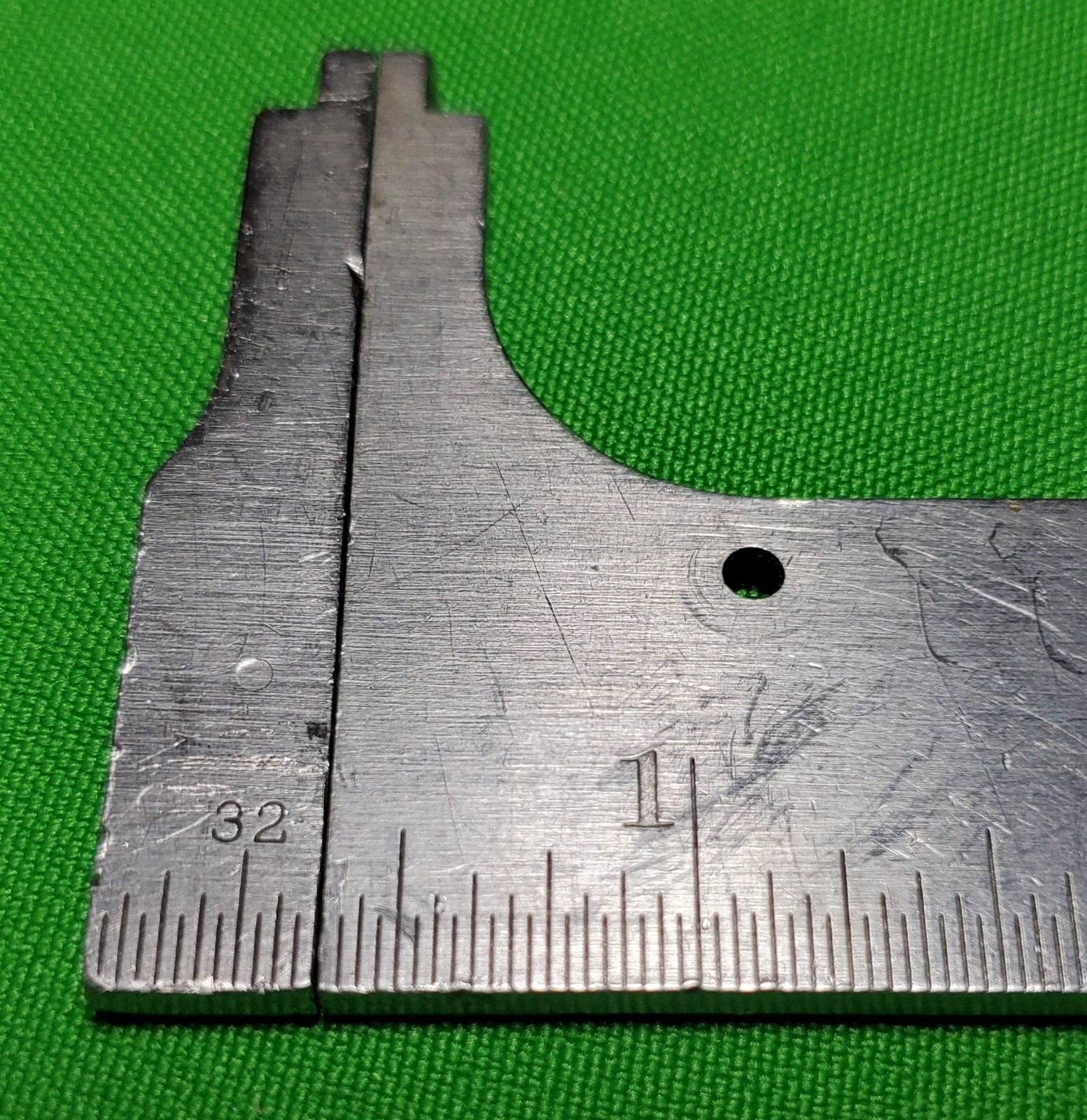 Starrett USA No. 1025 Stainless Steel 6″ Pocket Slide Caliper w/ Leather Sheath