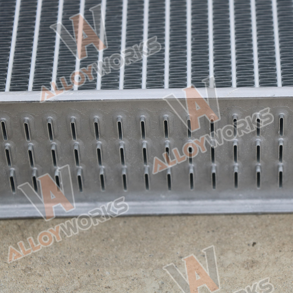 #C7NN8005H 3-ROW Radiator for FORD/NEW HOLLAND 233 2000 2600 3000 3600 4000 4200