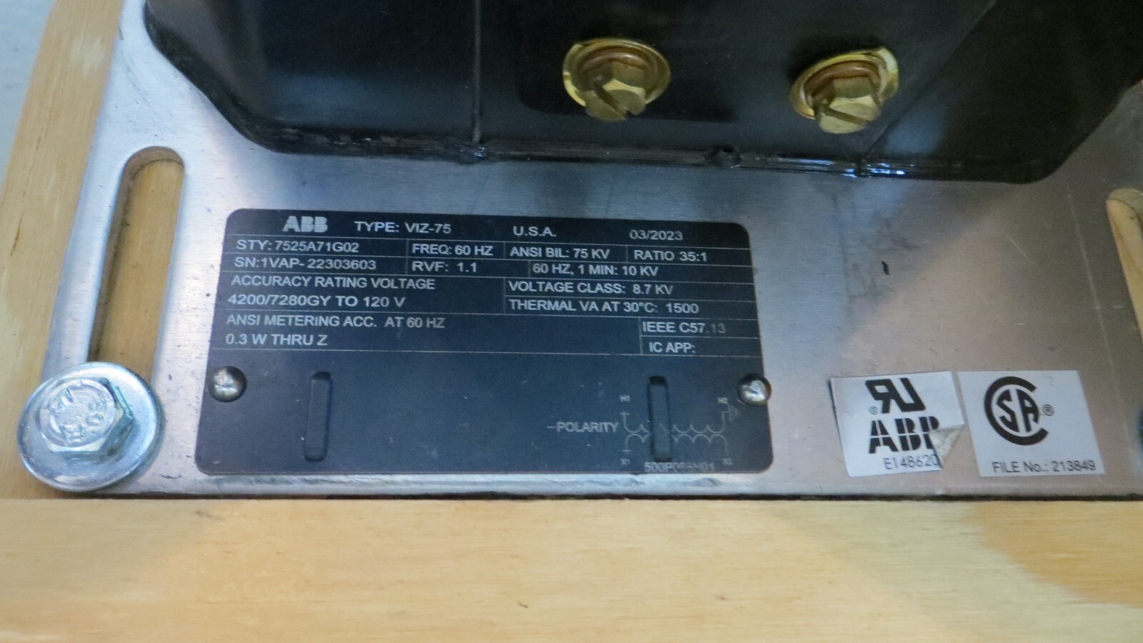 ABB 7525A71G02 – 35:1 VIZ-75 POTENTIAL TRANSFORMER 4200-120V, 35:1, L-to-G