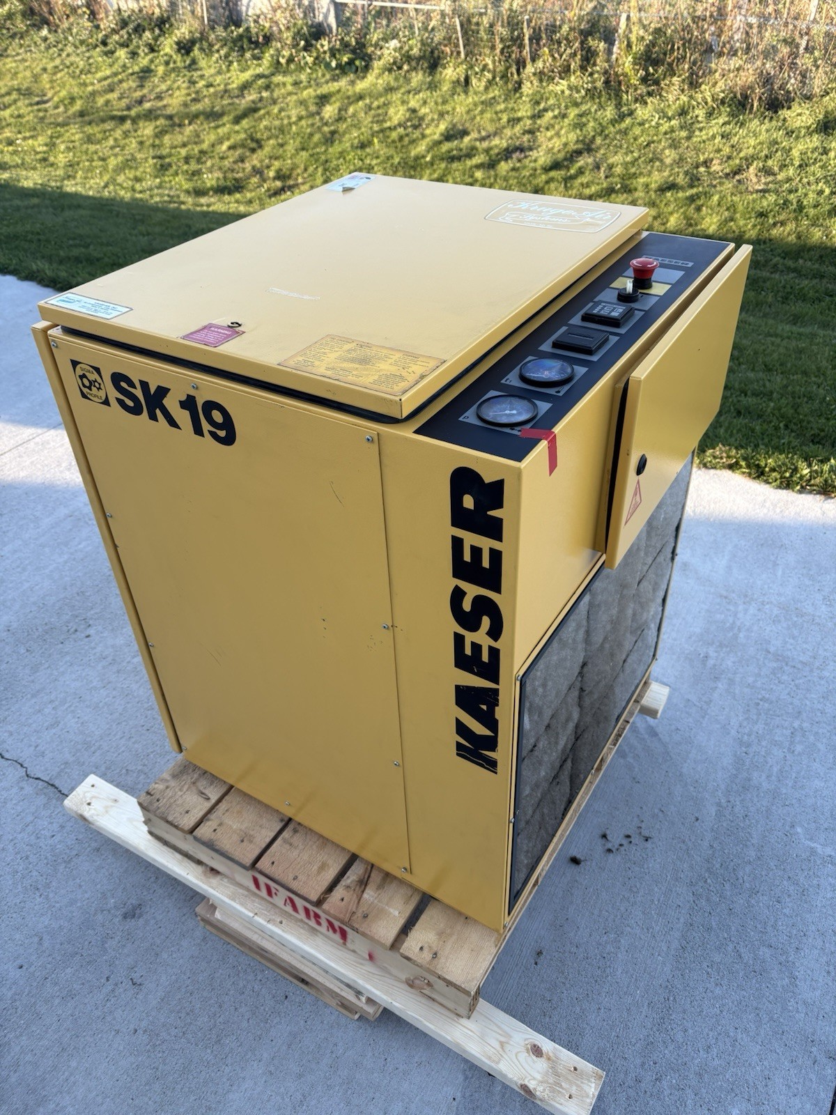 ^USED 15 HP KAESER SK-19 ROTARY AIR COMPRESSOR