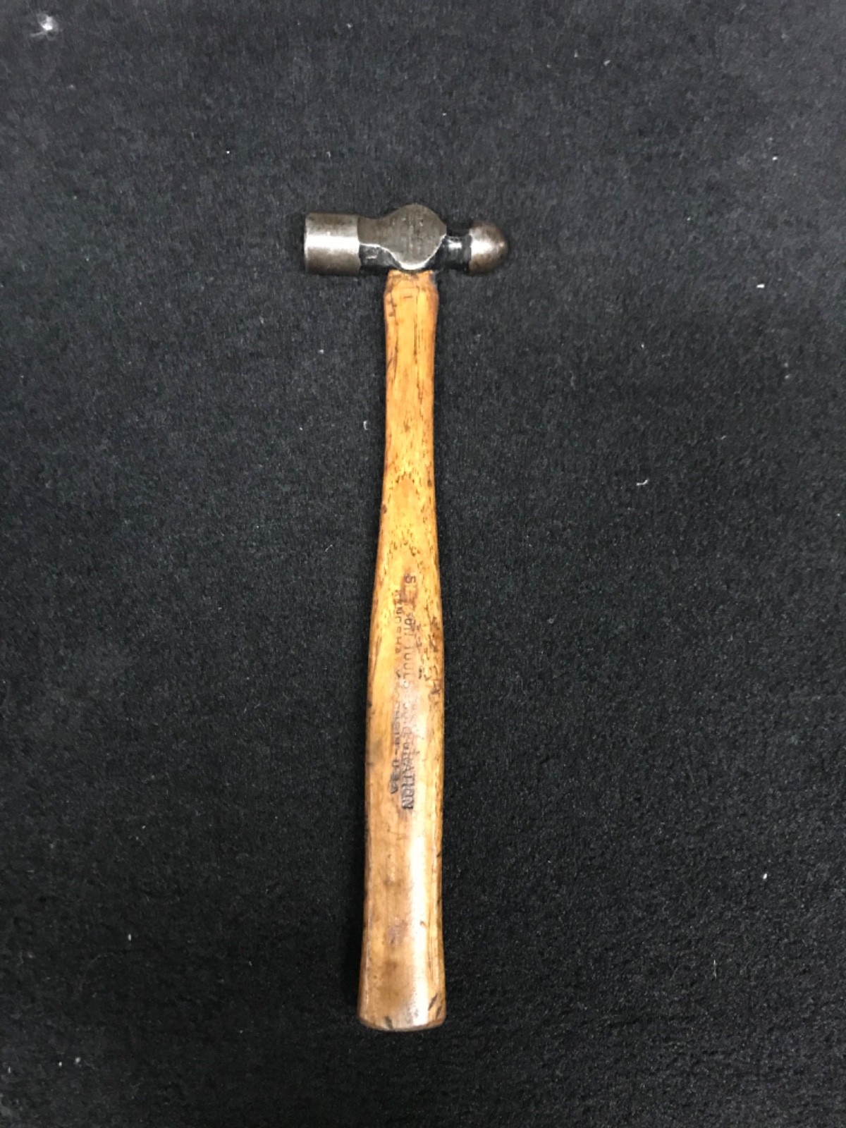 Vintage Blue Point BP4 4oz Ball Peen Hickory Handle Hammer