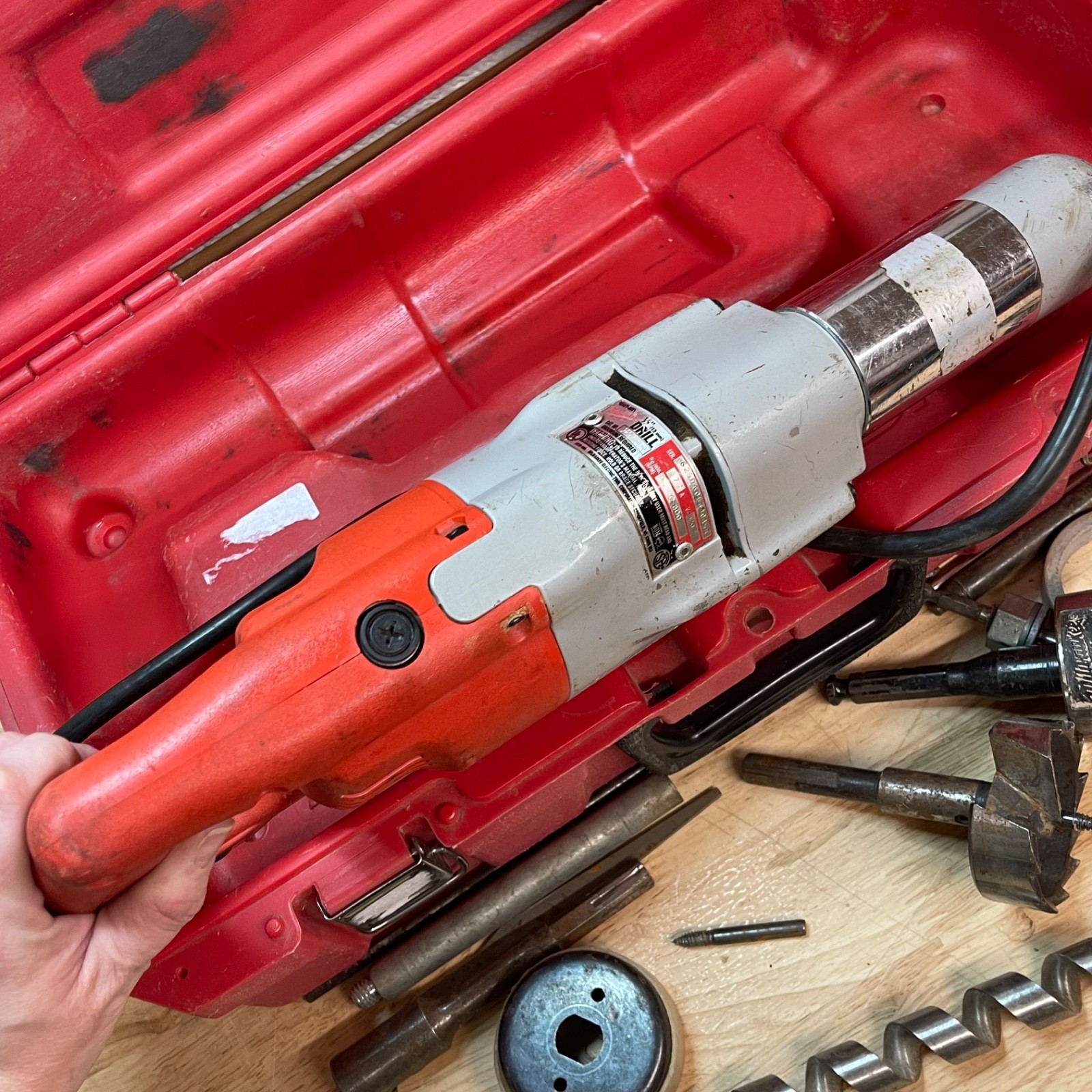 Milwaukee 1107-1 1/2» Corded Right Angle Drill with case