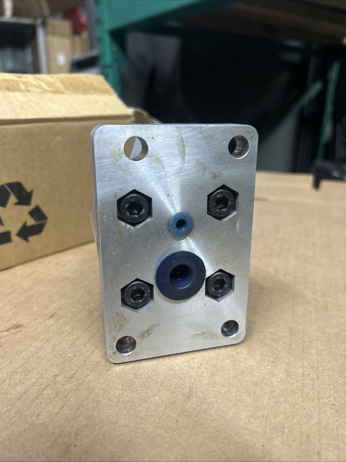 Vestil 01-143-037 Hydraulic Pump (New No Box)