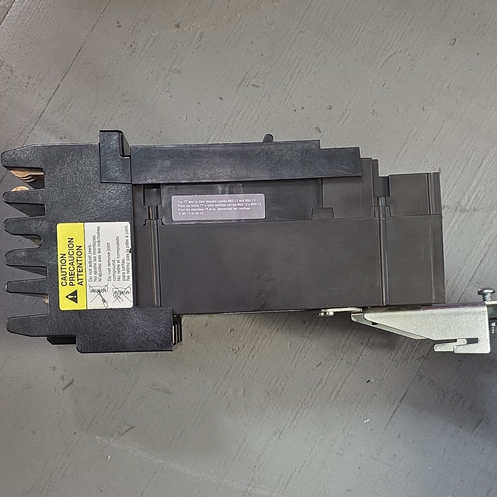 Square D PowerPact J JJA36175 Circuit Breaker 175A 3 Pole 600VAC Trip Indicator