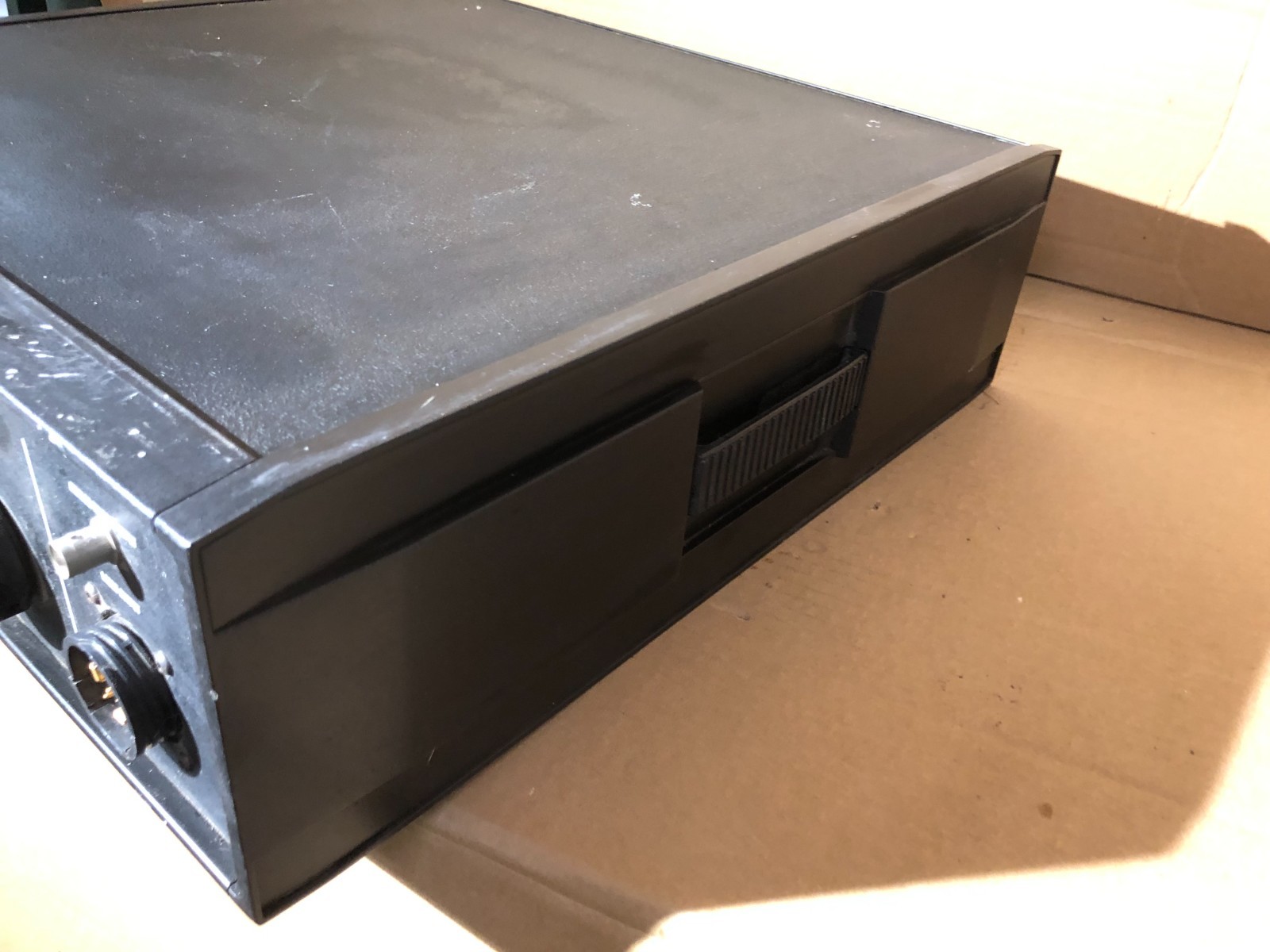 SDL SDL-824 TUNABLE LASER DIODE DRIVER 824 W/Key Part or Repairs