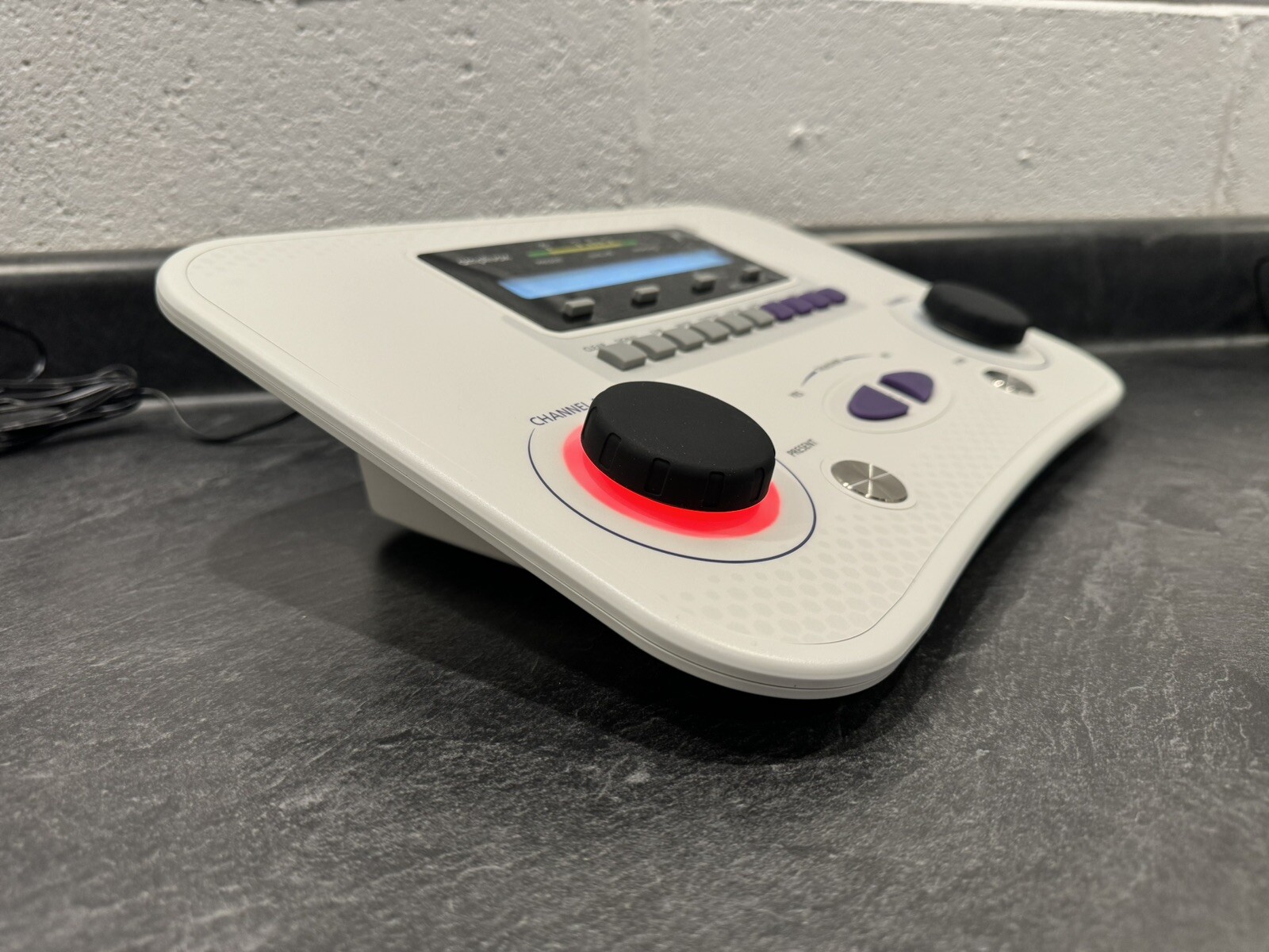 Amplivox 270+ Diagnostic, Audiometer (Headphones & Inserts) w/ 3 Year Warranty
