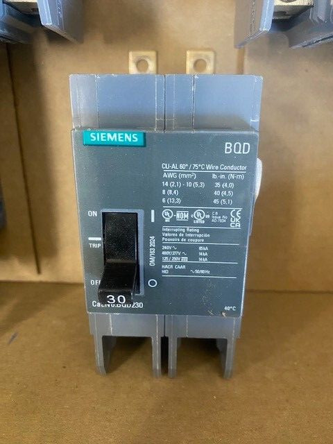 Siemens BQD230 2P 30A 480Y 277VAC 250VDC BQD Circuit Breaker
