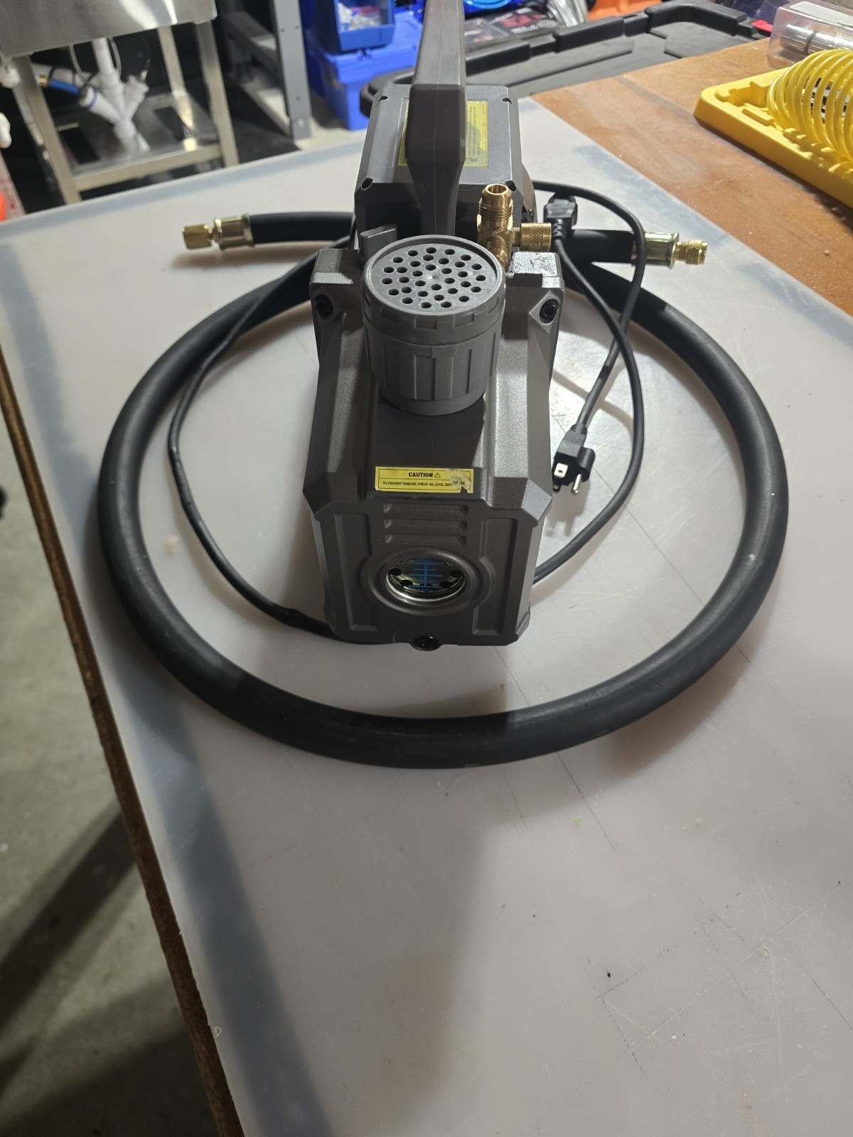 OMT 9 CFM Two-Stage Evacuation Vacuum Pump 2RS-3+ 3/4 HP 110v with Vac hose/oil