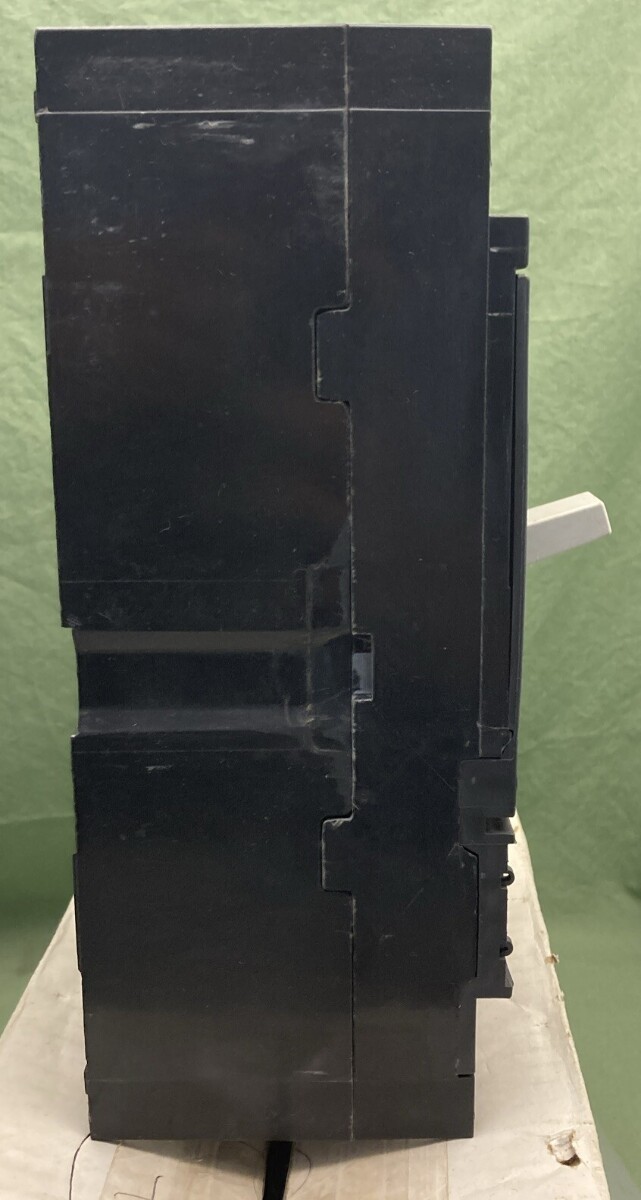 GENERAL ELECTRIC SGDA32AT0400 INDUSTRIAL CIRCUIT BREAKER 400A 3 POLE