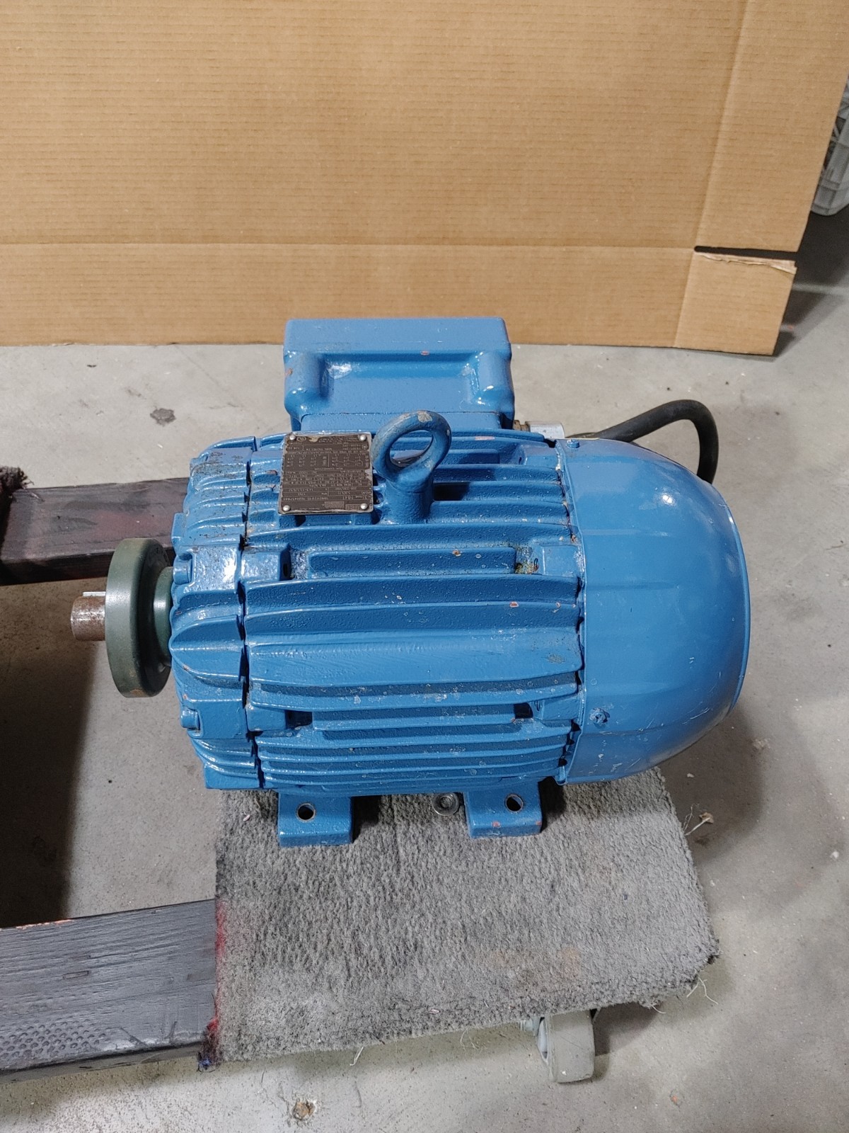 WEG 00518XT3E184T 3PH 1755 RPM 208-230/460 V 184T W21 Explosion Proof Motor