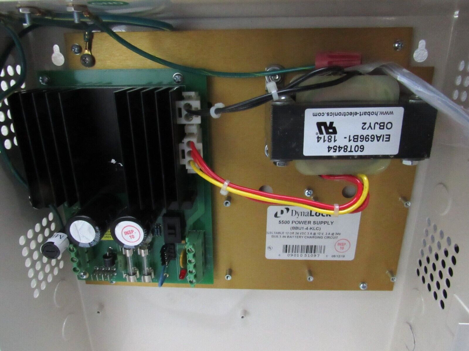 Dynalock BBU1-4-KLC 5500 Power Supply, 12/24 VDC with Battery Charger [CTOKC]