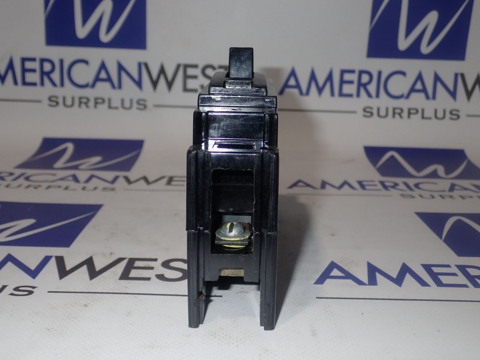 NEW in box Old Stock GE TE111015WL 1 pole 15 amp 125V AC or DC E100 Breaker