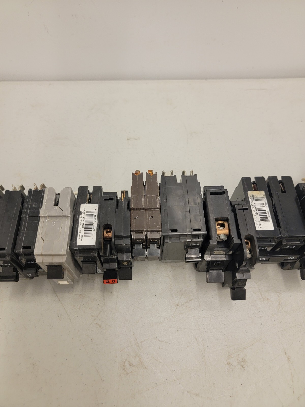 LOT OF 23 – Circuit Breakers Various. Square D, Eaton. Different Voltages