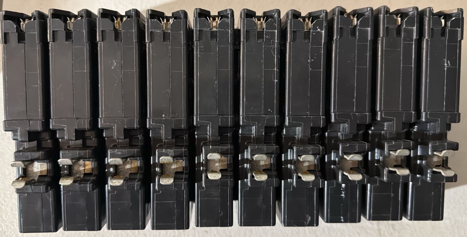 10PCS SQUARE D HOMELINE HOM120PCAFI HOM120PCAFIC 20A AFCI PLUG ON NEUTRAL