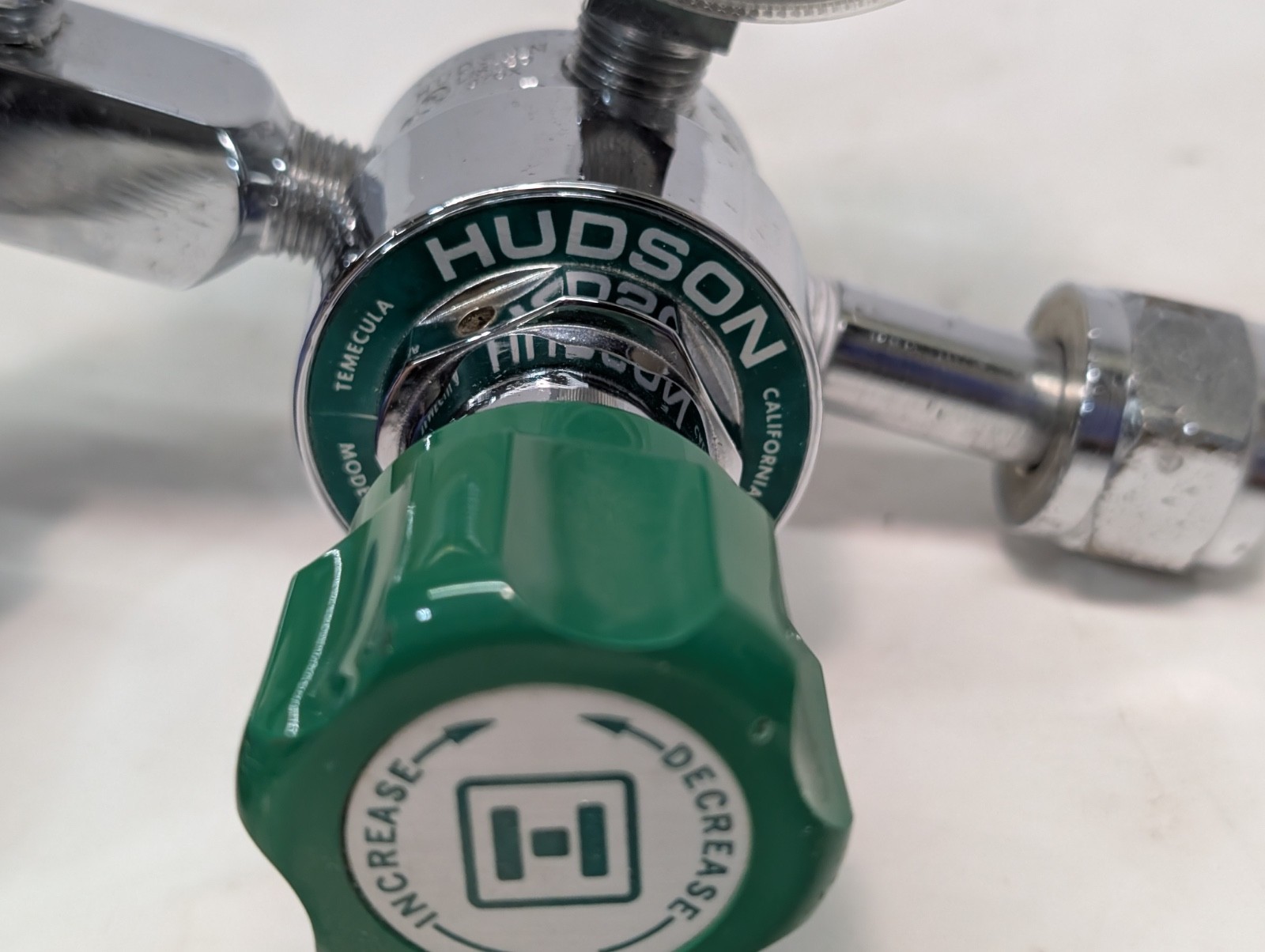 Hudson Model 2640 Medical Oxygen Pressure Regulator, Individual Item