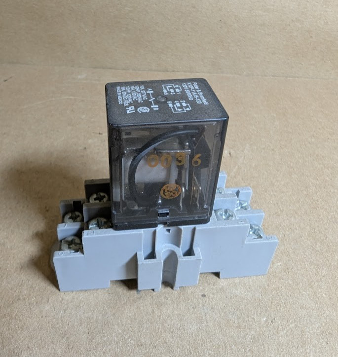 TE/ Potter & Brumfield K10P-11A15-120 Power Relay, 15A, DPDT + 27E695 Base (NNB)