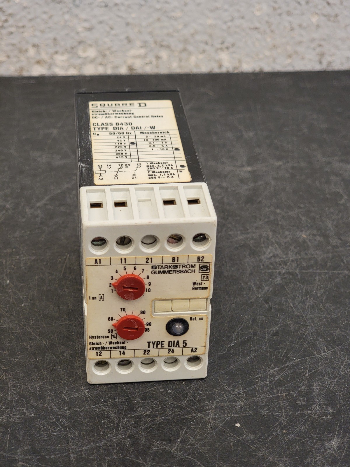 Square D 8430DIA 4 AC/DC CURRENT CONTROL RELAY 110V NEW