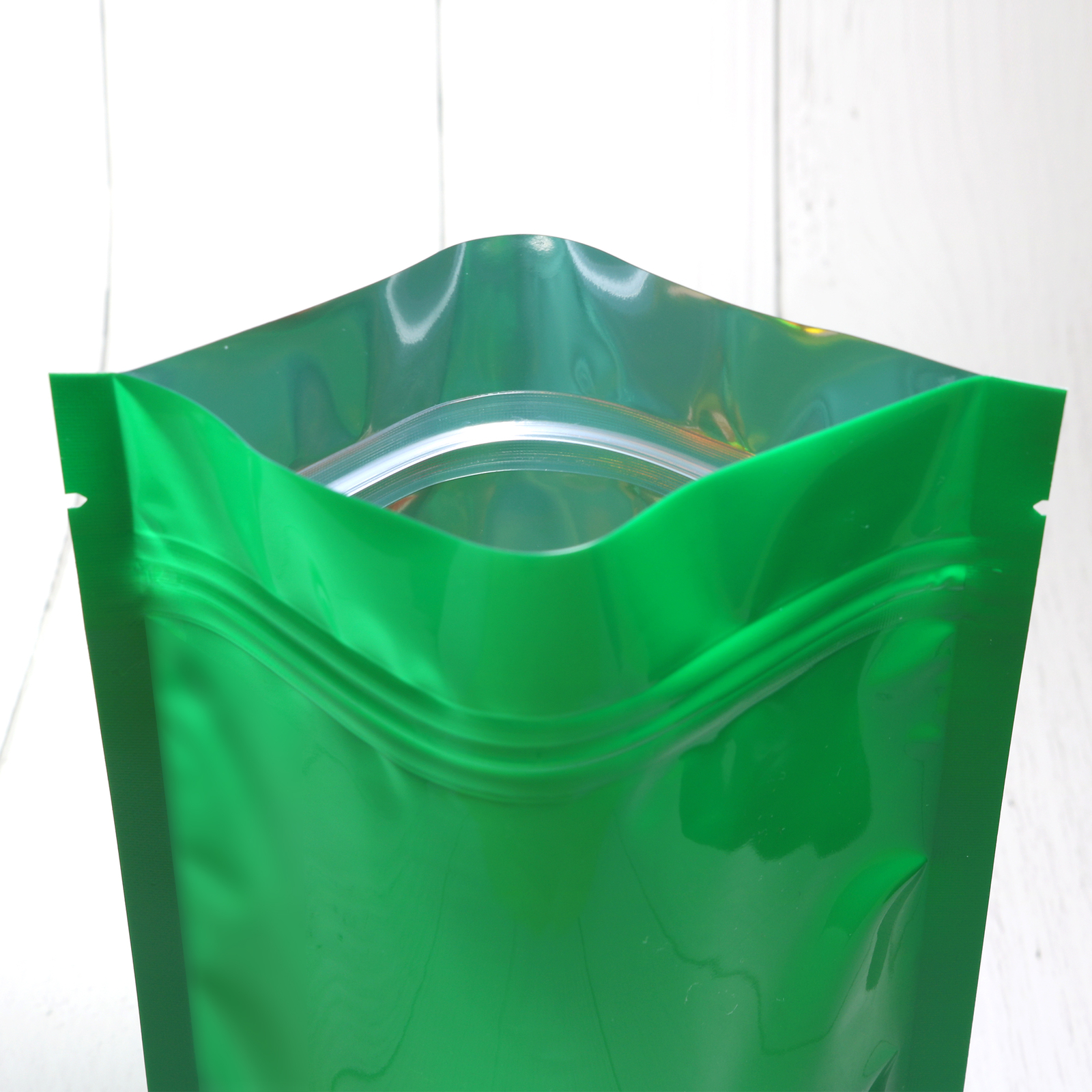 Reusable Glossy Green Stand-Up Zip Seal Pouch w/ Window in Many QTY (6.3×8.7″)