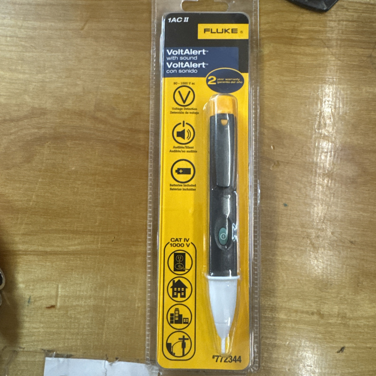 Fluke 1AC-C2 II VoltAlert Non-contact 90~1000V AC Voltage Detector Tester 4165