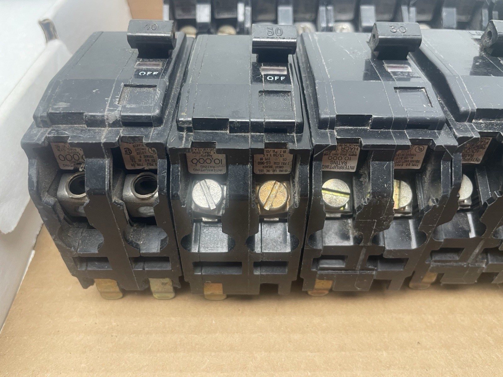 LOT (17) SQUARE D QO230 QO240 QO250 QO260 CIRCUIT BREAKER LOT 2 POLE PLUG-IN