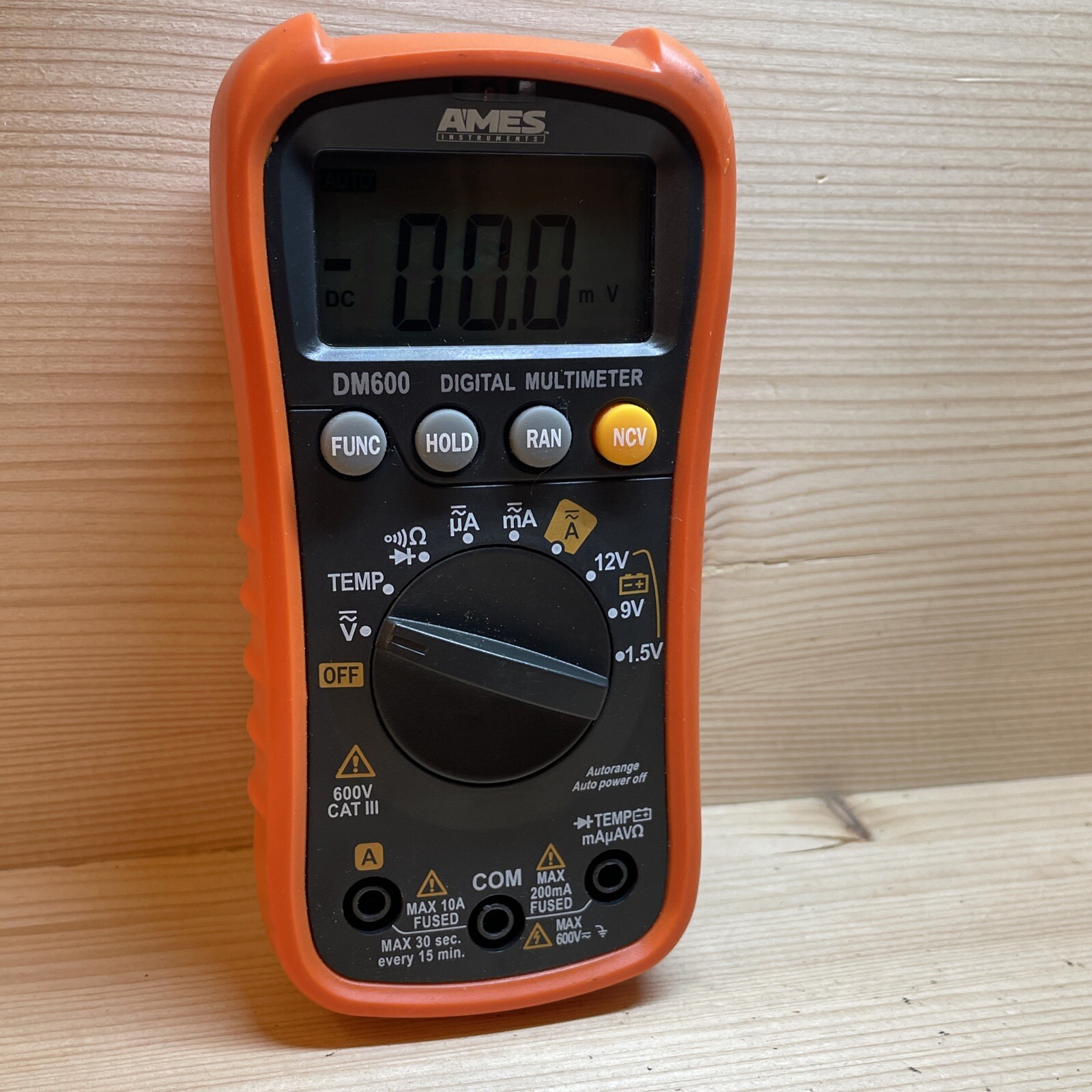 AMES INSTRUMENTS DM600 64014-Compact Digital Multimeter Missing Battery Cover