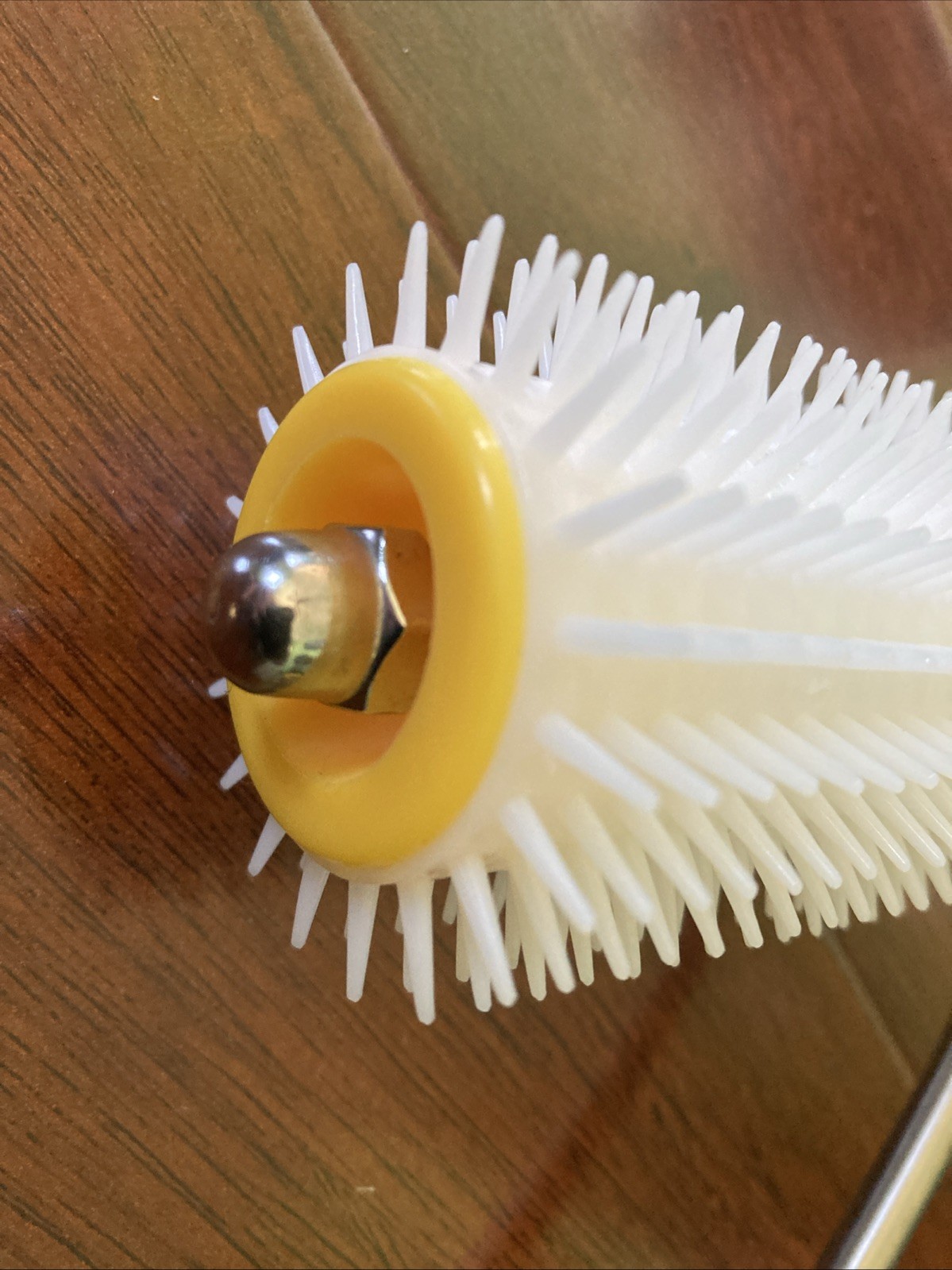 Food Grade Stainless Steel Honey Uncapping Punch Needle Roller for Bee Yellow