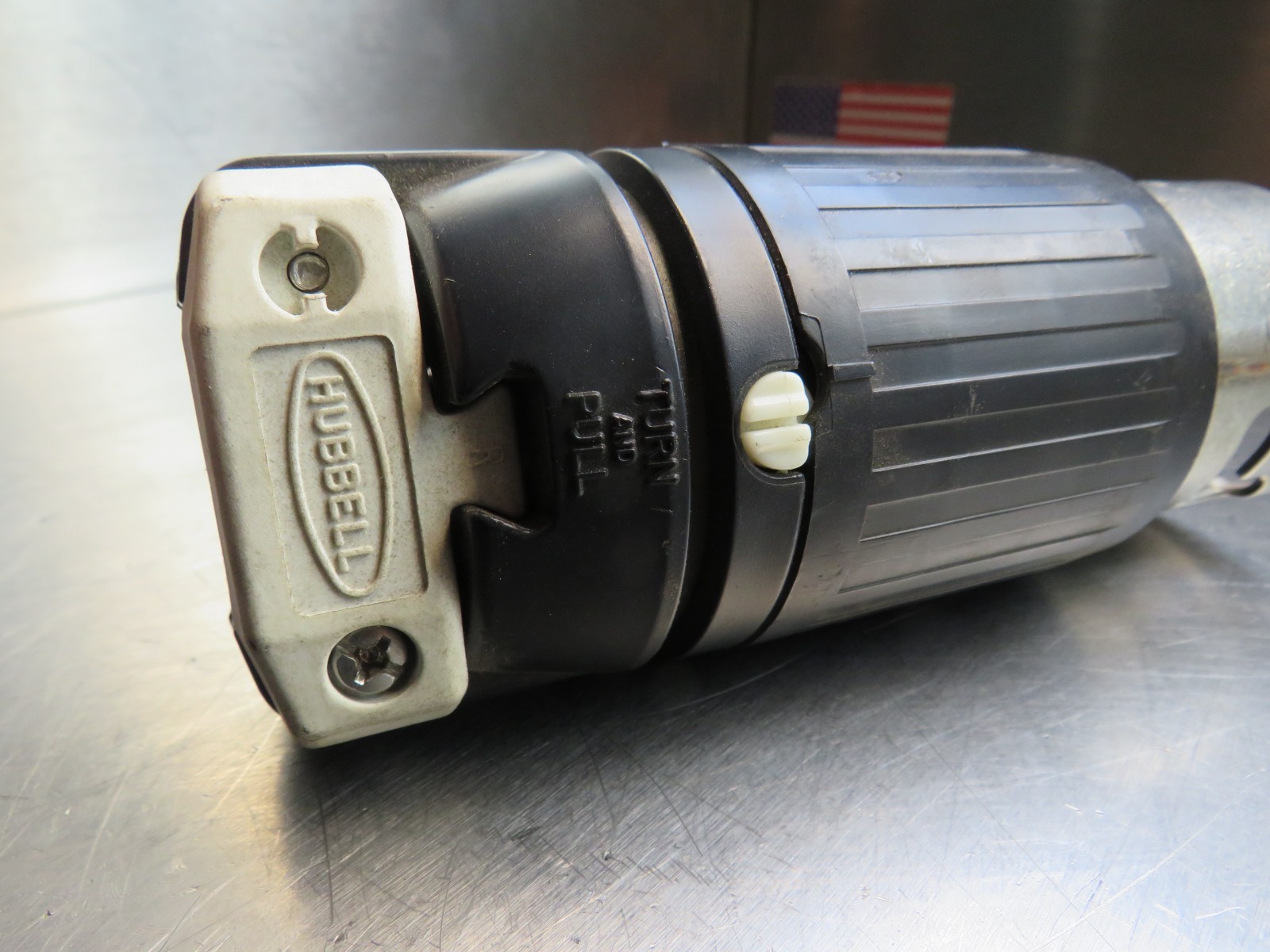 Hubbell CS-8165C Plug 3P-4W 480v