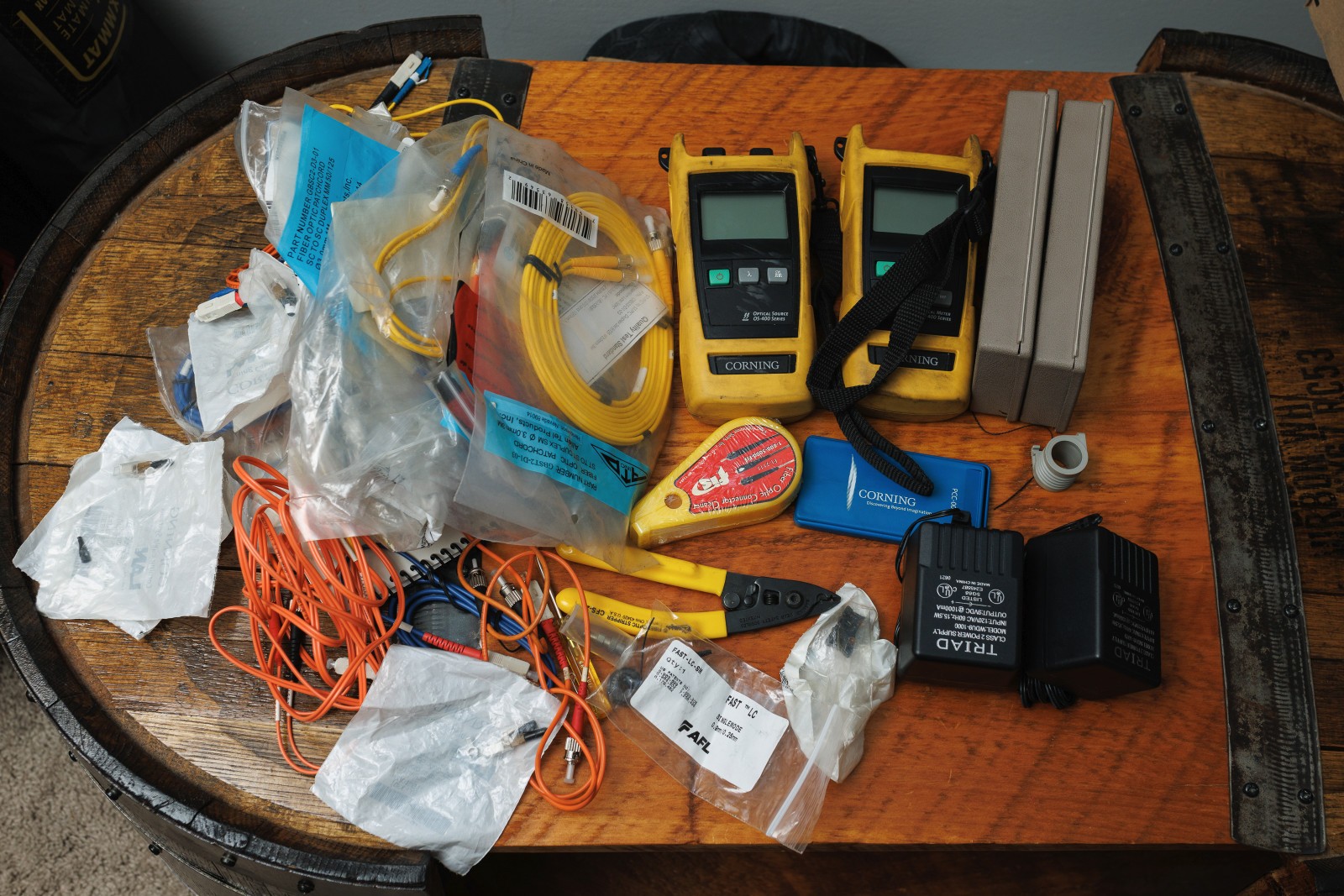 Bundle – Corning OS-400 Series Optical Source Fiber Optic Light Source Untested
