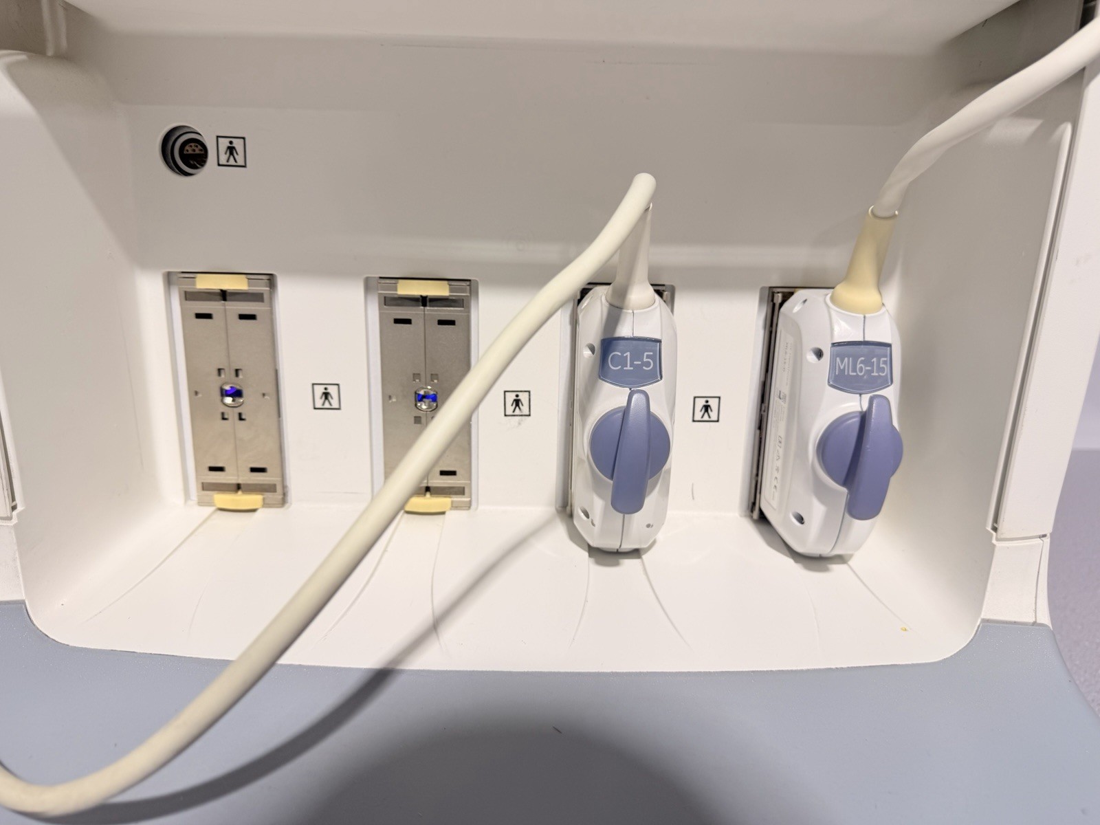 GE Voluson E8 Expert Ultrasound | 2 Probes | 4D HDlive | All Options | Warranty