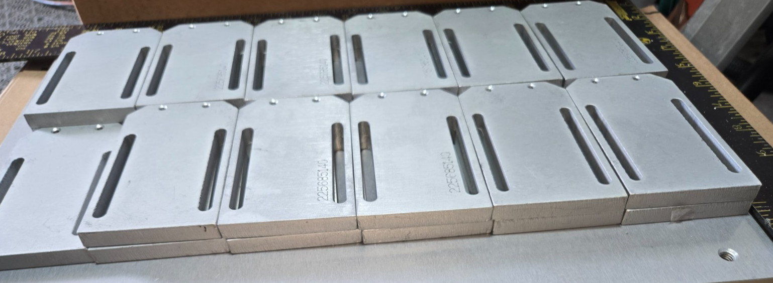 Aluminum Mounting Plate Block 3/8″ Thick 4 3/8″ x 2 1/2″ NEW LOT OF 23