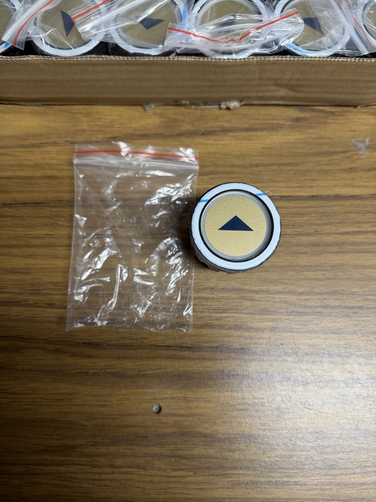 (1) *New* Schindler 590739 D2 Series Elevator Button With Arrow Green LED