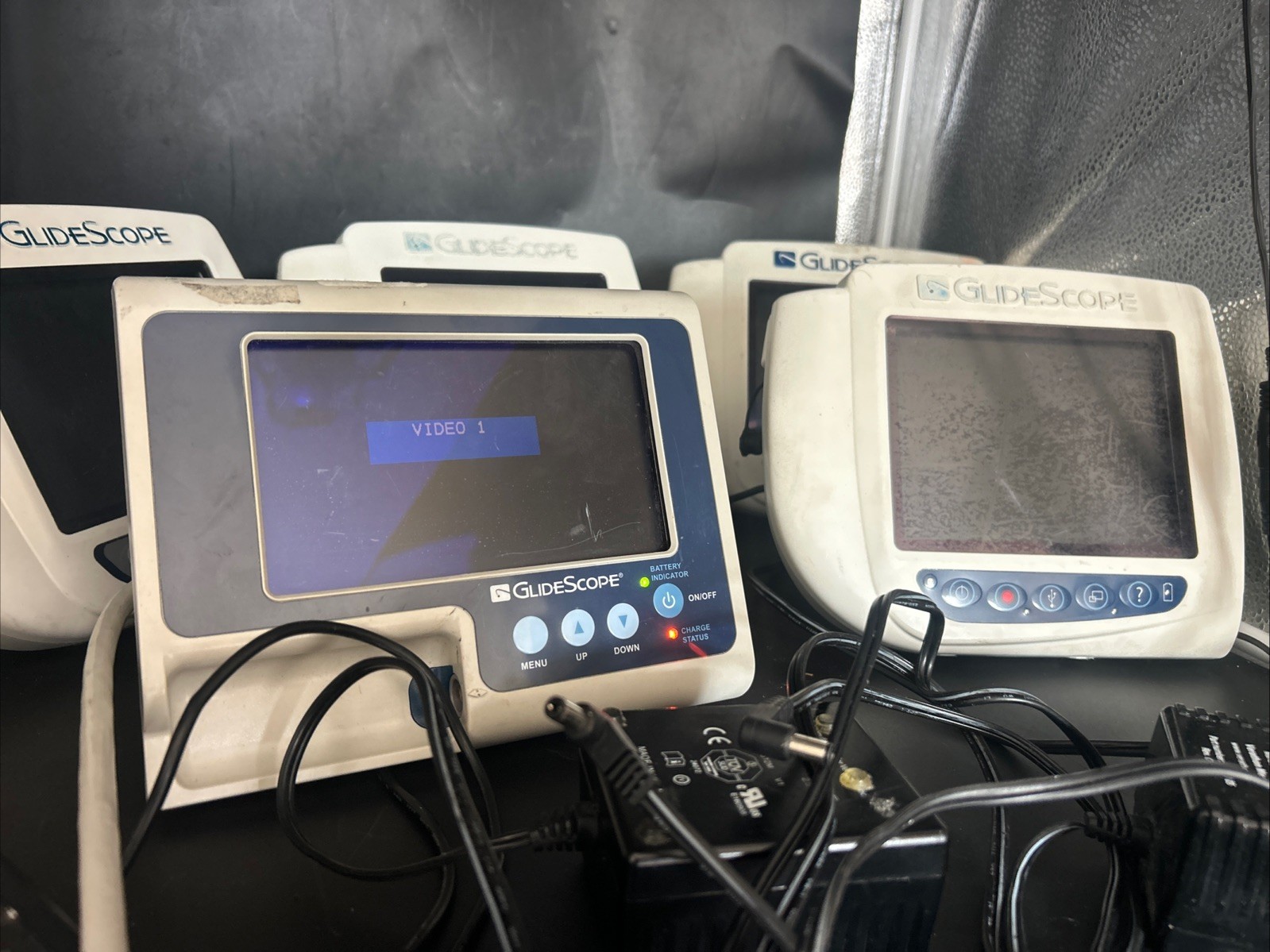 5 Glidescope Video Monitor 0570-0338 with 3 Power Supply **power tested only**
