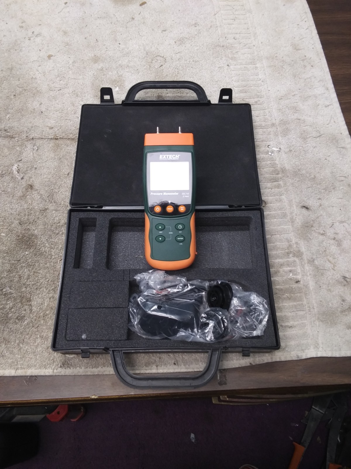 Extech SDL710: Differential Pressure Manometer Datalogger 2.9Psi Tool MINT