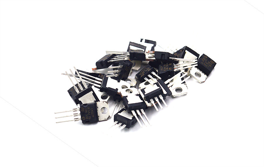 100 Pcs IC LM317 LM317T Voltage Regulator✦Kd