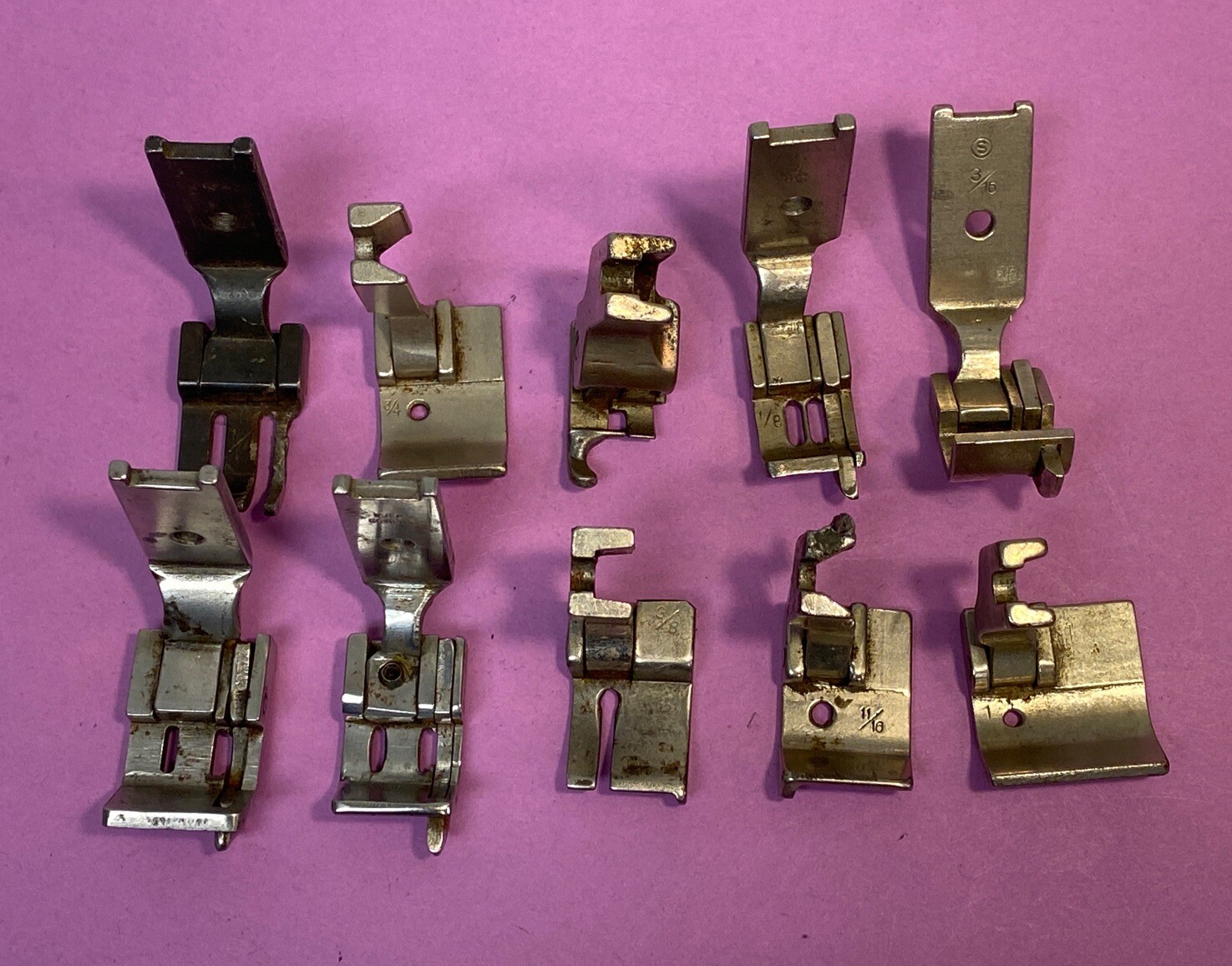 *USED* SINGER-PRESSER FEET (LOT OF 10) FOR SEWING MACHINE *FREE SHIPPING*