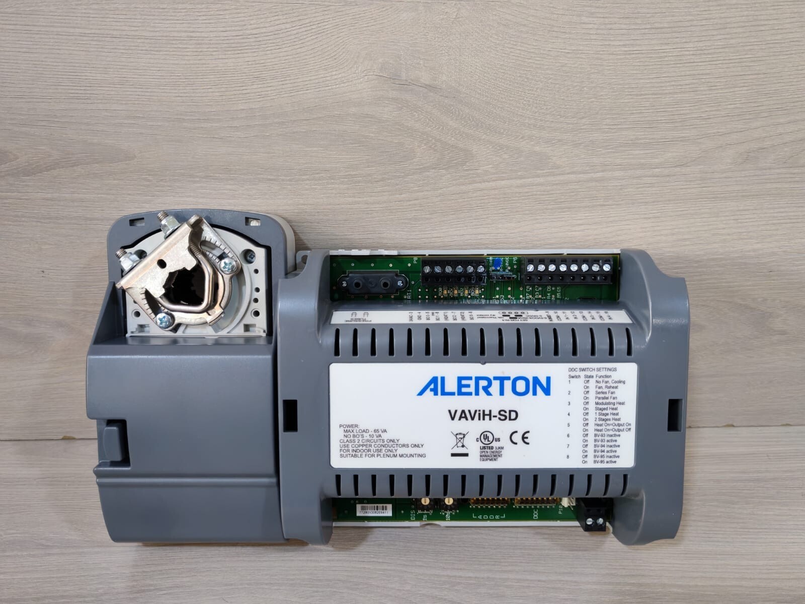 ALERTON VaVIH-SD VAV CONTROLLER WITH ACTUATOR 5002709-001 REV. G