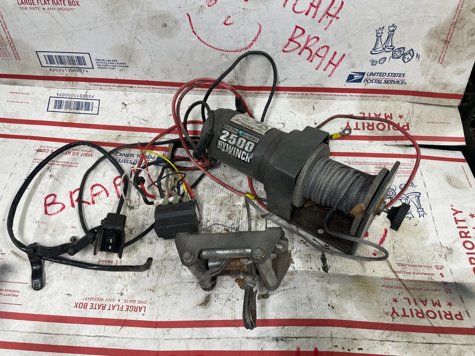 LOG BADLAND 2500lb ATV Utility Electric 12V Winch Wire Wireless Remote 56258