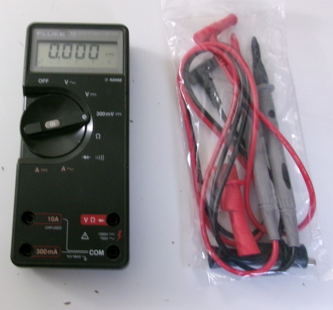 Fluke 79 Series II Multimeter Calibrated plus leads.