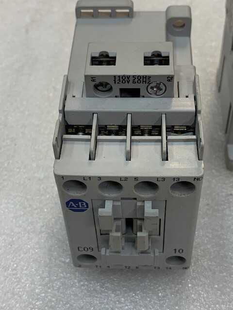 Lot of 4 Pcs – 100-C09*10 Magnetic Contactor Coil Voltage 110/120VAC New no Box