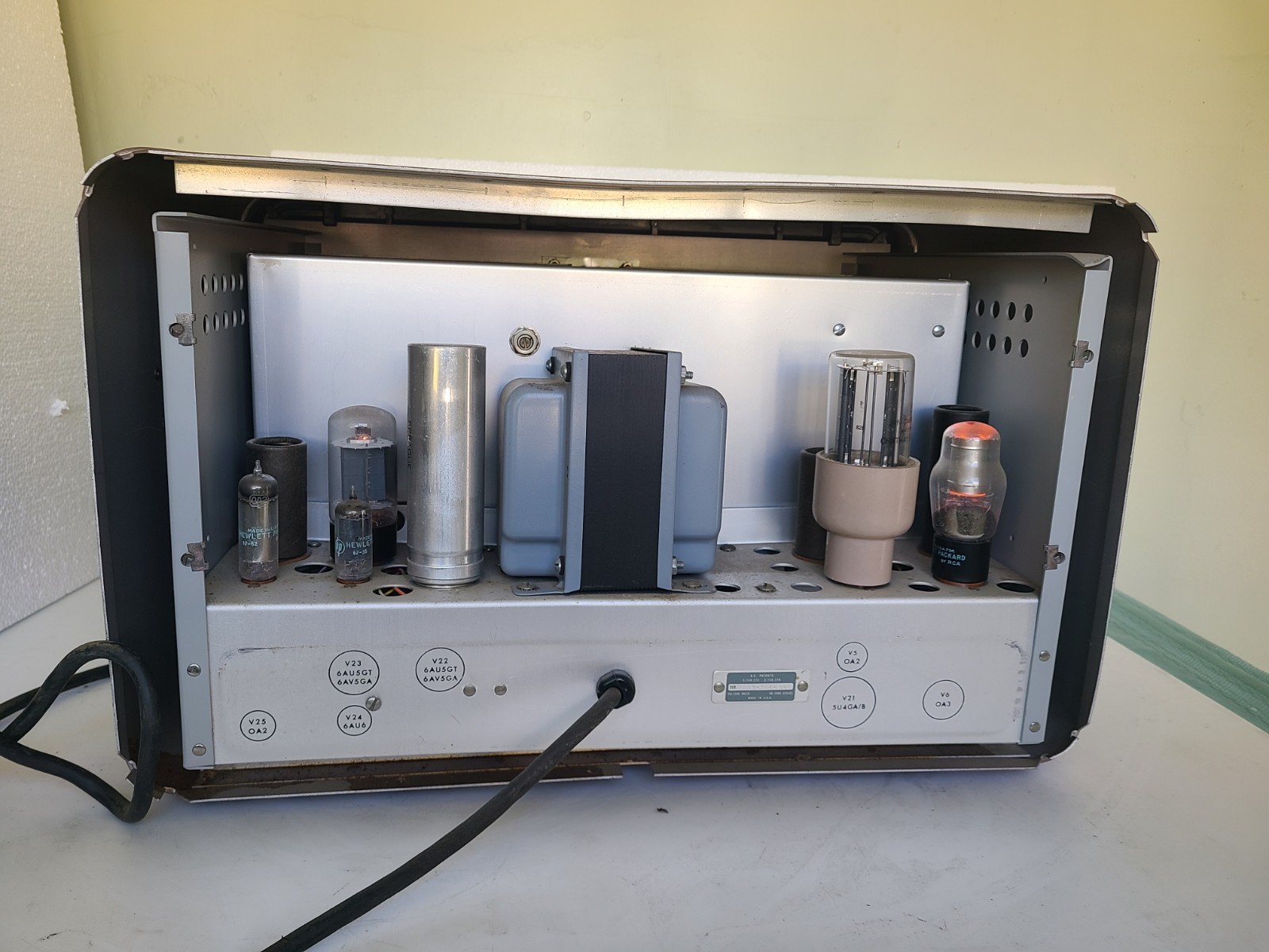 HP 202A Low Frequency Function Generator, Powers Up, Untested